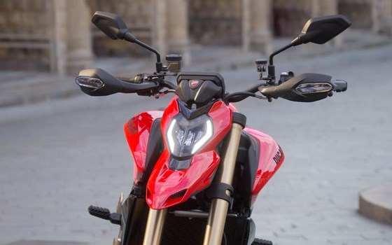Neufahrzeug Ducati Hypermotard V2 - Bild 2