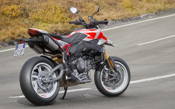 Neufahrzeug Ducati Hypermotard V2 SP - Bild 2