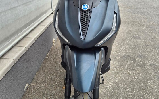 Gebrauchtmotorrad Piaggio Beverly 400 hpe - Bild 9