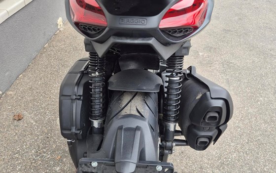 Gebrauchtmotorrad Piaggio Beverly 400 hpe - Bild 4