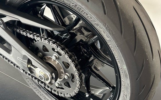 Gebrauchtmotorrad Ducati Monster + - Bild 14