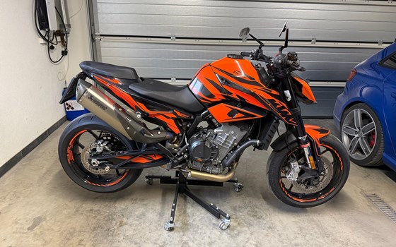 Gebrauchtmotorrad KTM 890 Duke - Bild 1