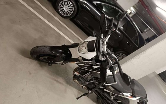 Gebrauchtmotorrad KTM 690 Duke - Bild 2