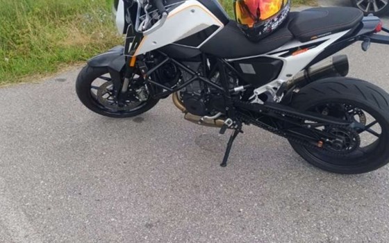Gebrauchtmotorrad KTM 690 Duke - Bild 4