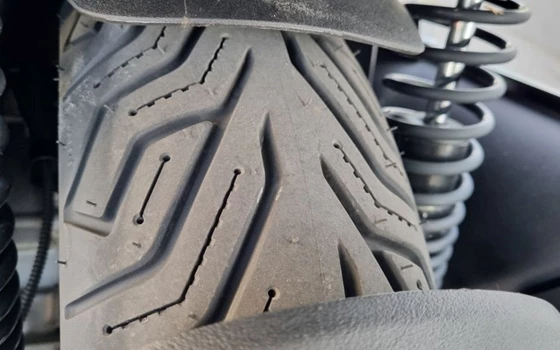 Gebrauchtmotorrad Piaggio MP3 530 HPE Exclusive - Bild 4