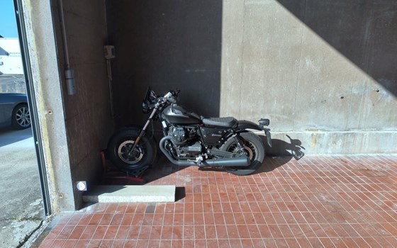 Gebrauchtmotorrad Moto Guzzi V9 Bobber - Bild 2