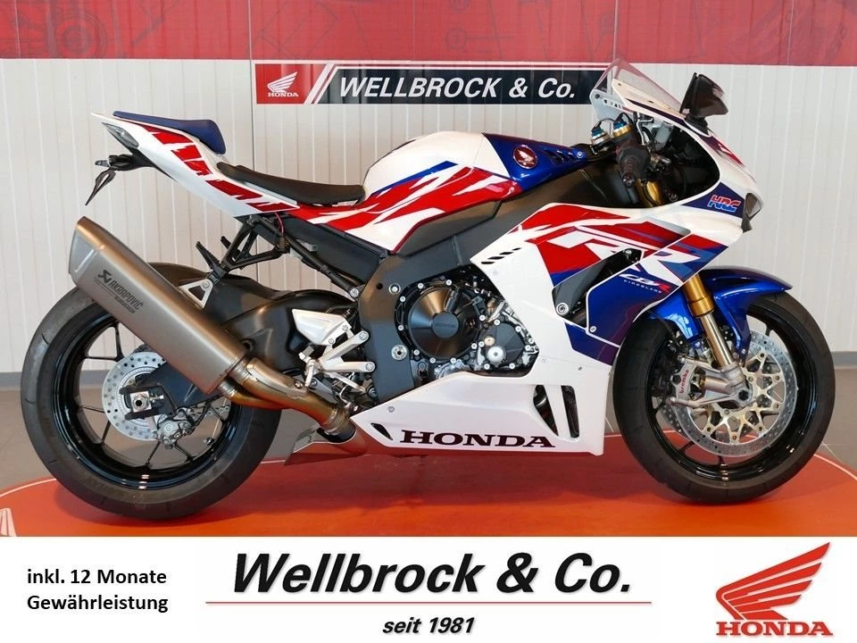 Honda CBR1000RR-R Fireblade SP 30th Anniversary