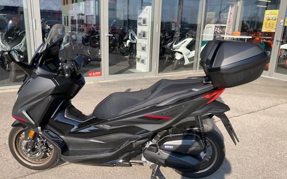 Gebrauchtmotorrad Honda Forza 125 - Bild 1