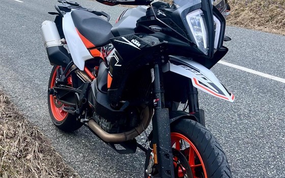 Gebrauchtmotorrad KTM 890 SMT - Bild 1