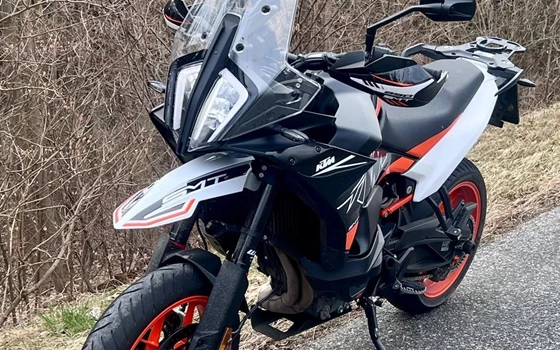 Gebrauchtmotorrad KTM 890 SMT - Bild 2