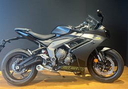 Neumotorrad Triumph Daytona 660