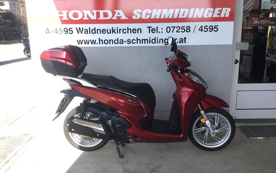 Gebrauchtmotorrad Honda SH300i - Bild 1