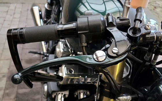 Gebrauchtmotorrad Honda CB 750 Sevenfifty - Bild 11