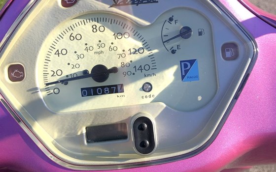 Gebrauchtmotorrad Vespa LX 125 i.e - Bild 4