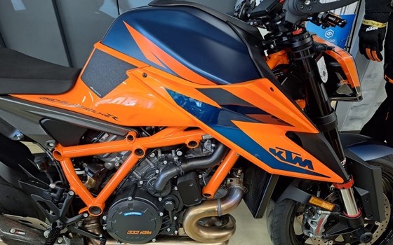 Gebrauchtmotorrad KTM 1290 Super Duke R - Bild 4