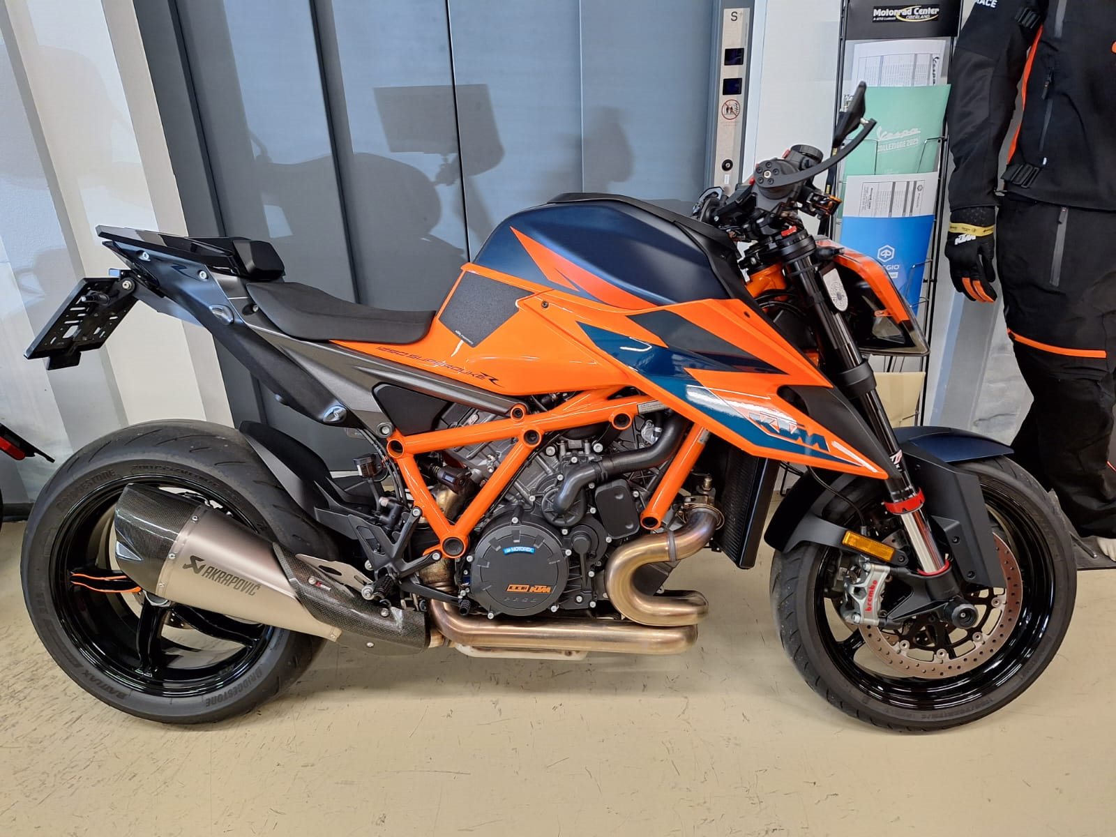 KTM 1290 Super Duke R 
