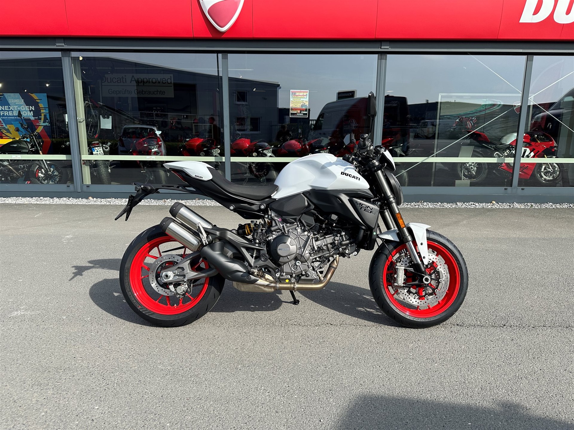 Ducati Monster +