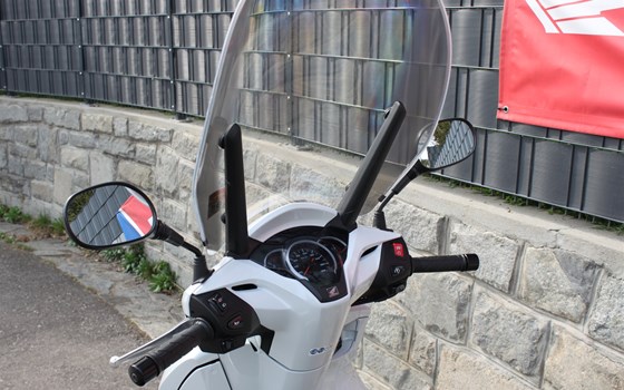 Gebrauchtmotorrad Honda SH300i - Bild 6