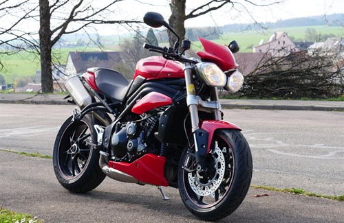 Gebrauchtmotorrad Triumph Speed Triple 1050