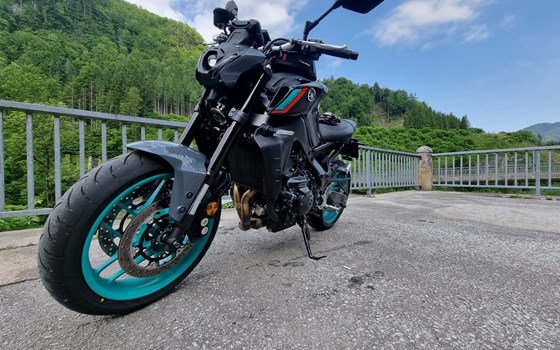 Gebrauchtmotorrad Yamaha MT-09 - Bild 1