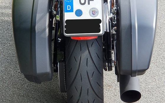 Gebrauchtmotorrad Harley-Davidson Softail Sport Glide FLSB - Bild 7