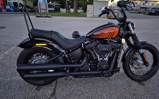 Gebrauchtmotorrad Harley-Davidson Street Bob 117 - Bild 1