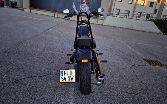 Gebrauchtmotorrad Harley-Davidson Street Bob 117 - Bild 6
