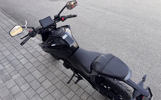 Neufahrzeug KTM 125 Duke - Bild 4