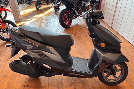 Suzuki Avenis 125