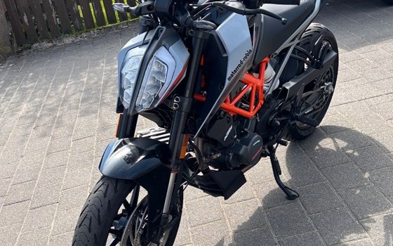 Gebrauchtmotorrad KTM 125 Duke - Bild 4