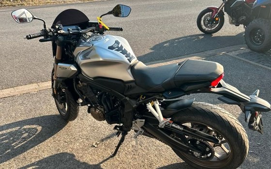 Gebrauchtmotorrad Honda CB650R - Bild 3