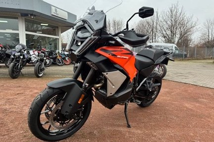KTM 1390 Super Adventure S EVO