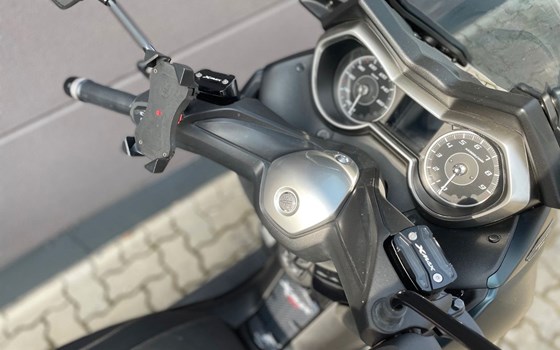 Gebrauchtmotorrad Yamaha XMAX 300 Tech MAX - Bild 12