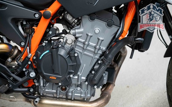 Gebrauchtmotorrad KTM 890 Duke R - Bild 11