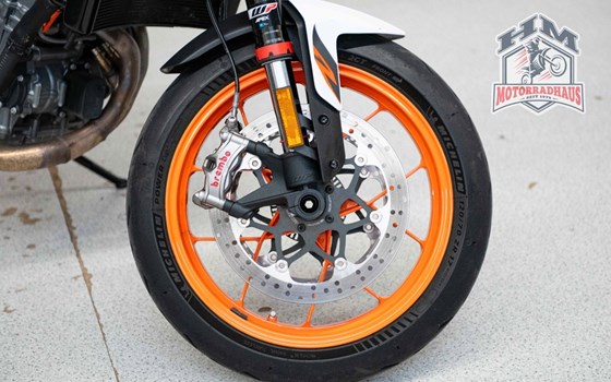 Gebrauchtmotorrad KTM 890 Duke R - Bild 12