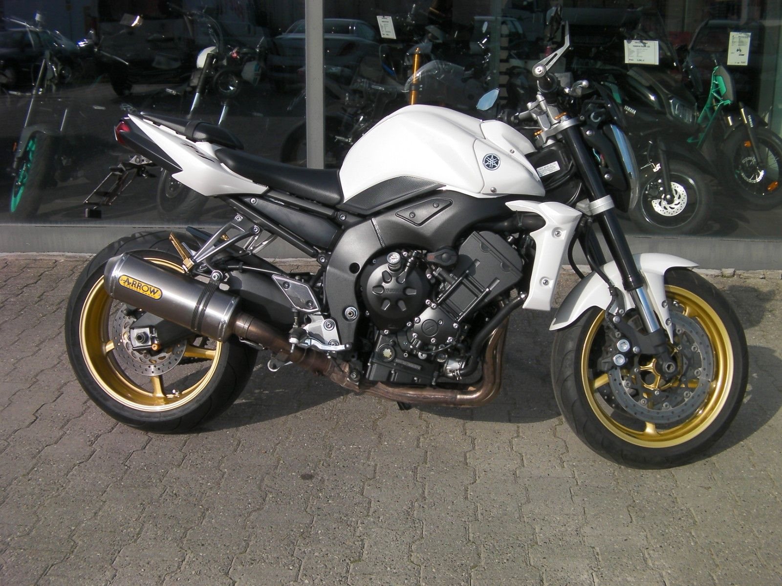 Yamaha FZ1 
