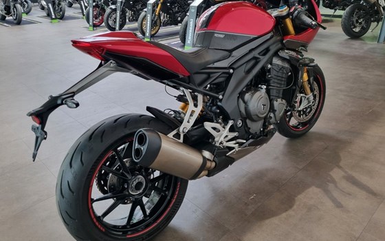 Gebrauchtmotorrad Triumph Speed Triple R - Bild 5
