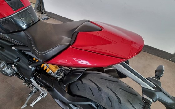 Gebrauchtmotorrad Triumph Speed Triple R - Bild 6