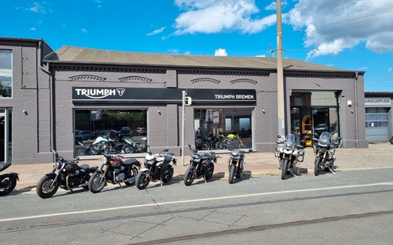 Gebrauchtmotorrad Triumph Speed Triple R - Bild 7