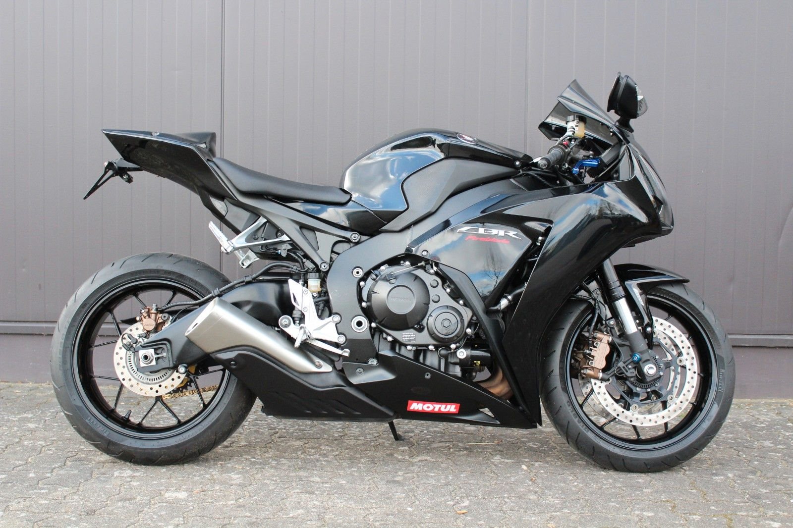 Honda CBR1000RR Fireblade 