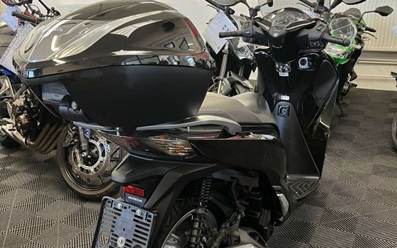 Gebrauchtmotorrad Honda SH150i - Bild 2