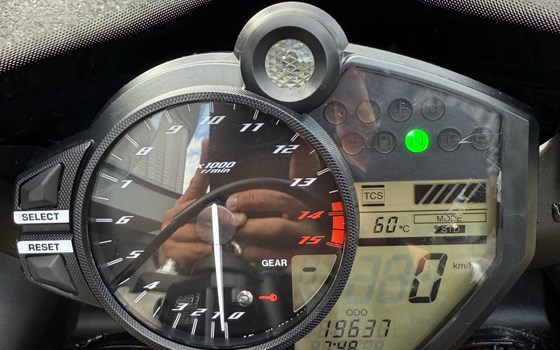 Gebrauchtmotorrad Yamaha R1 - Bild 12