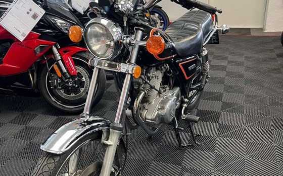 Gebrauchtmotorrad Suzuki GN 250 - Bild 3