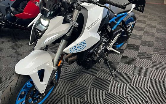 Gebrauchtmotorrad Suzuki GSX-8S - Bild 2