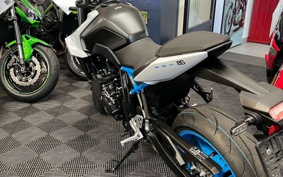 Gebrauchtmotorrad Suzuki GSX-8S - Bild 3