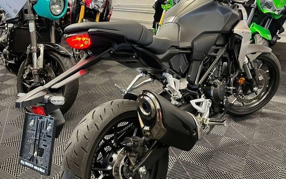 Gebrauchtmotorrad Honda CB300R - Bild 2