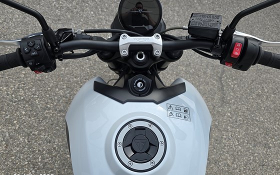 Neufahrzeug Triumph Trident 660 - Bild 8