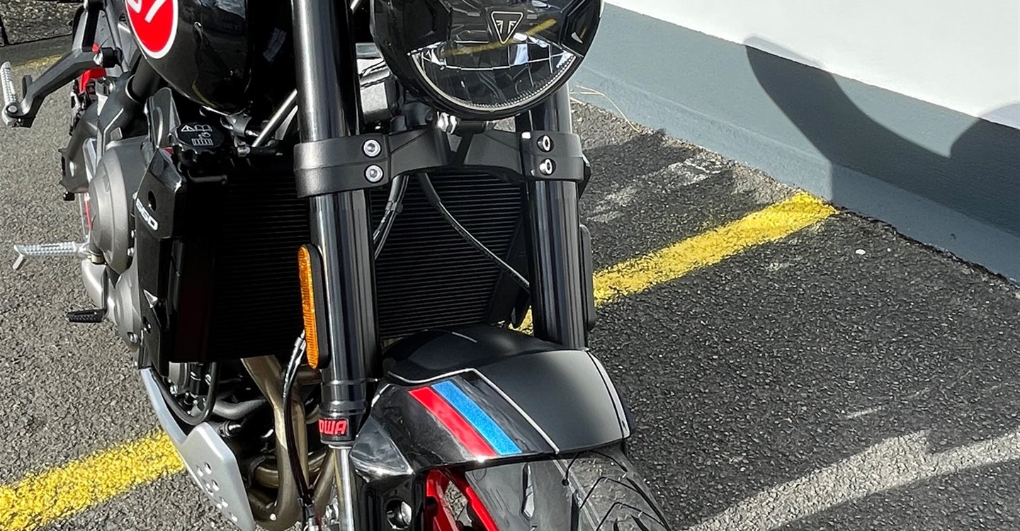 Angebot Triumph Trident 660 Triple Tribute