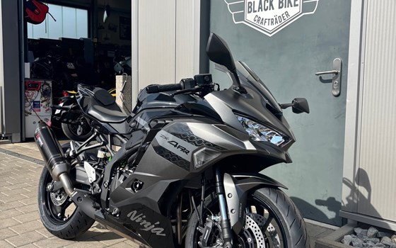 Neufahrzeug Kawasaki Ninja ZX-4RR - Bild 2