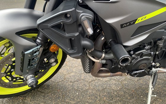 Gebrauchtmotorrad Yamaha MT-10 - Bild 2